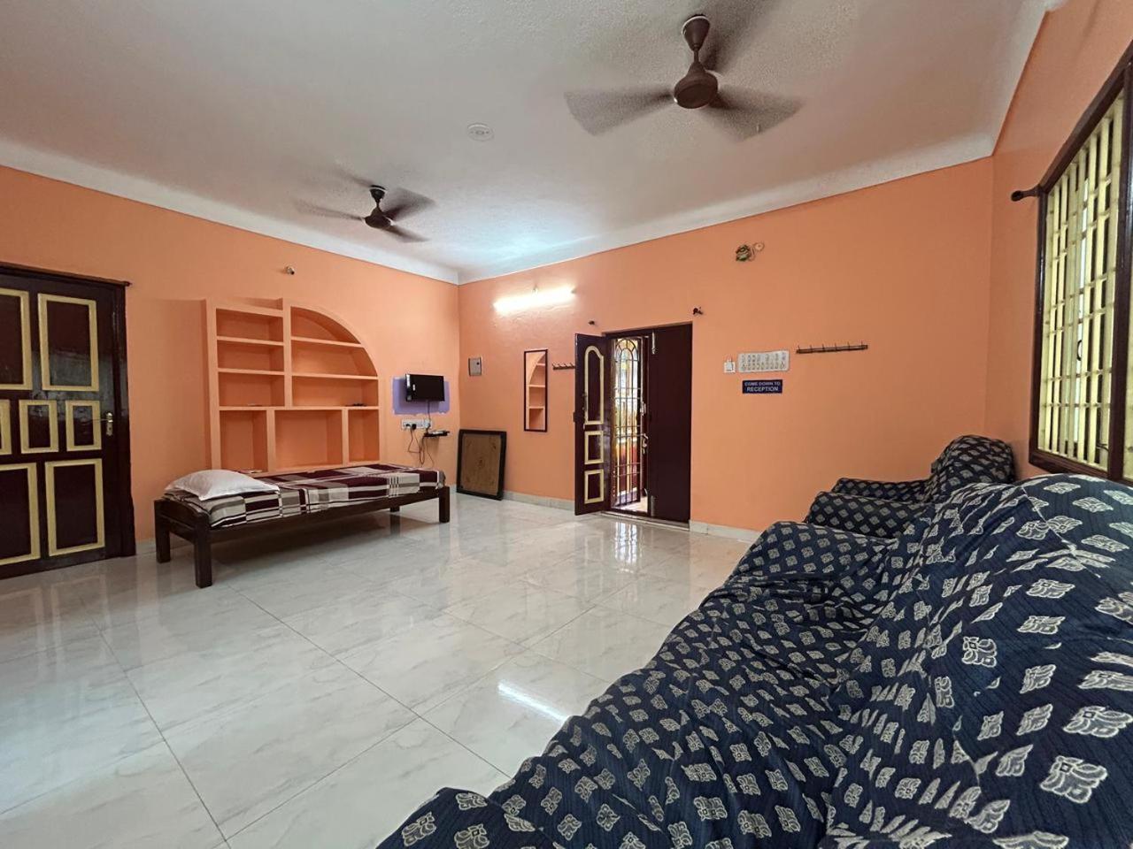 Eagle Nest Residency Hotel Kottakuppam Kültér fotó